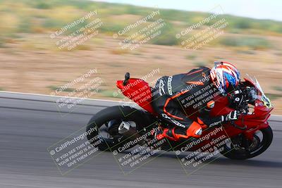 media/Apr-30-2023-CRA (Sun) [[020fcf5d43]]/Race 14-400 Expert-Amateur Superbike/